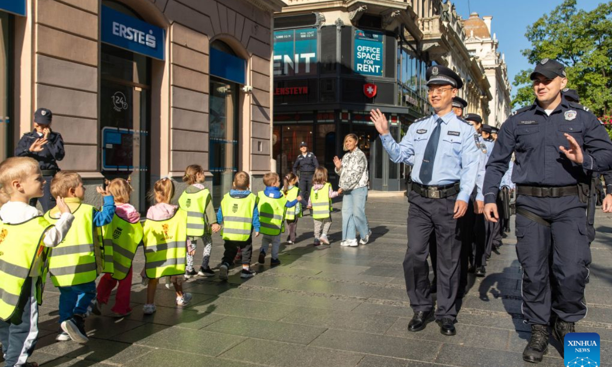 Chinese, Serbian police officers launch joint patrols in Belgrade